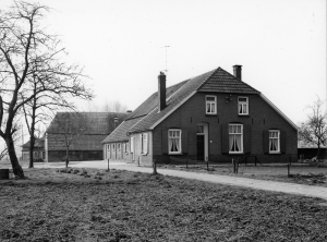 F08 Boerderij Bloemendaal in 1967